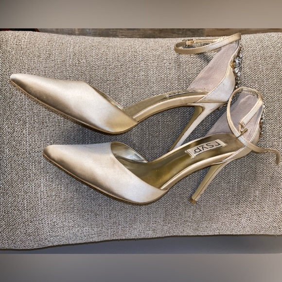 RSVP SATIN HEELS IN BEIGE/CREAM - Picture 8 of 12